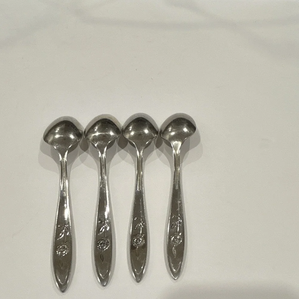 Set of 4 Oneida community Stainless Steel Silver Teaspoons My Rose Handle
